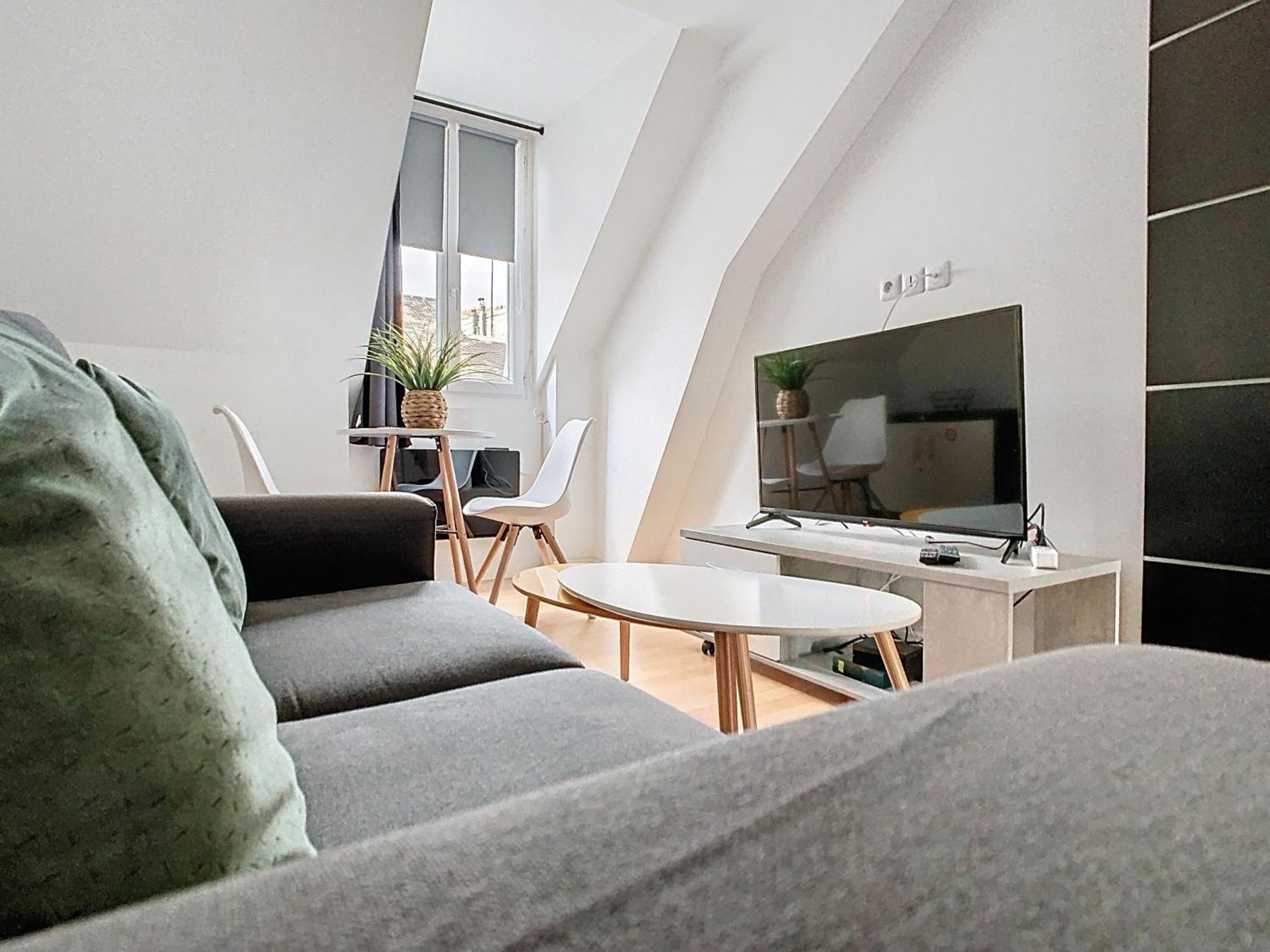 Apartamento Le Briais Melun Exterior foto